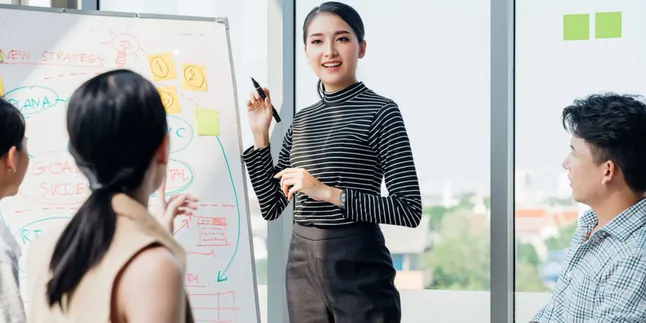 Jurus Ampuh Naikkan Level Pede, Biar Nggak Minder Tampil di Depan Publik