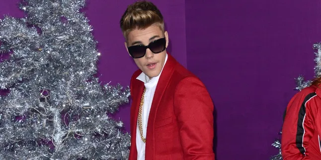 Justin Beli Banyak Perhiasan, Mau Melamar Selena Gomez?