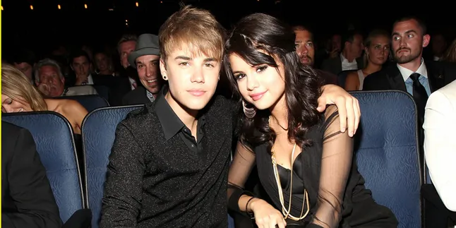 Justin Bieber Dansa Mesra Dengan Selena Gomez!