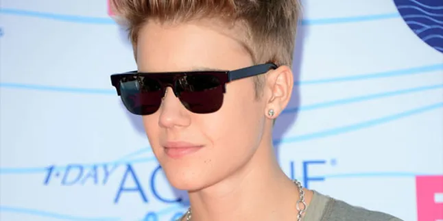 Justin Bieber Ucapkan Selamat Pagi Dengan Foto Topless Justin Bieber Ucapkan Selamat Pagi Dengan Foto Topless