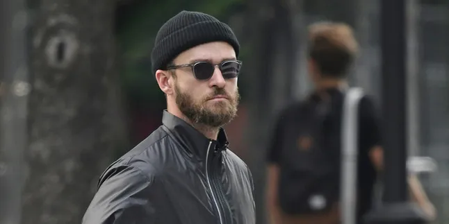 Justin Timberlake Ketahuan Pegangan Tangan di Bawah Meja dengan Alisha Wainwright