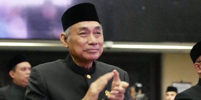 Sad News, Ade Anwar Vocalist of OM Pancaran Sinar Petromaks Passed Away at the Age of 70