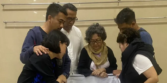 Kabar Duka, Ayah Indy Barends Meninggal Dunia