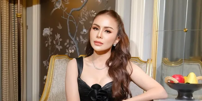 Kabar Duka, Ibunda Momo Geisha Meninggal Dunia Kabar Duka, Ibunda Momo Geisha Meninggal Dunia