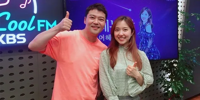 Kabar Pacaran dengan Jun Hyun Moo Terungkap, Lee Hye Sung Buka Suara