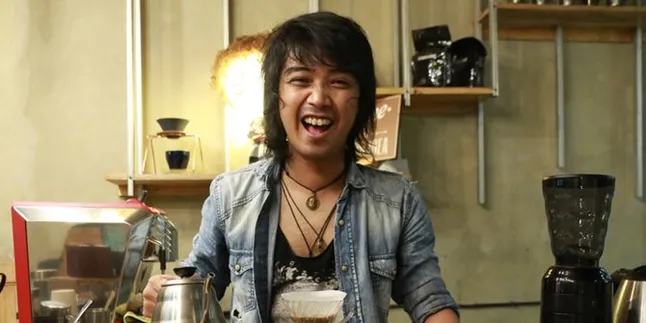 Kabar Terbaru Dari Bojes AFI, Ini Kesibukannya Sekarang!