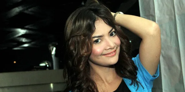 Kado Akhir Tahun, Irma Dharmawangsa 'Kuasai' Radio