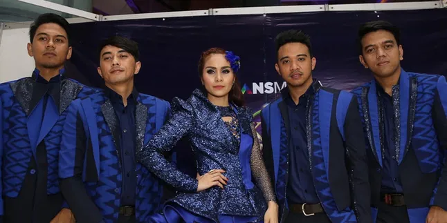 Kado Natal Unik Dari Geisha Untuk Momo