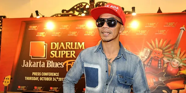 Kaka Slank Nyoblos di Jakarta, Istri Belajar Batik di Yogyakarta