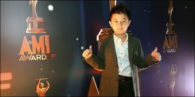 Kalah di AMI Awards 2015, Penyanyi Cilik Ini Dapat Surprise