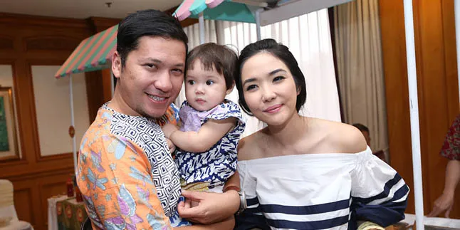 Kalahkan Anak Artis Lain, Gempi Raih Penghargaan Gorgeous Baby Kalahkan Anak Artis Lain, Gempi Raih Penghargaan Gorgeous Baby