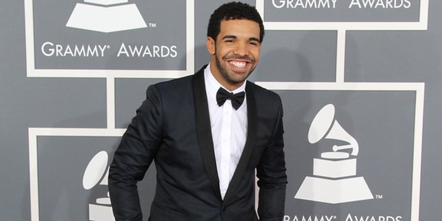 Kalahkan Raksasa Rapper, Drake Jadi Rapper Terbaik!