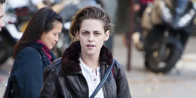 Kalau Sudah Suka, Kristen Stewart Tak Masalah Main Film Berisiko Kalau Sudah Suka, Kristen Stewart Tak Masalah Main Film Berisiko