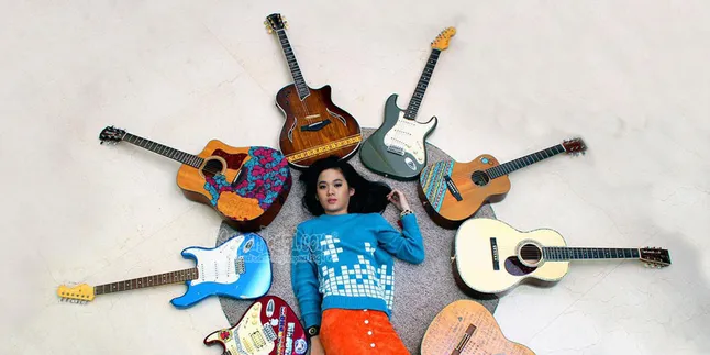 Kamar Sheryl Sheinafia Penuh Boneka, Gitar,  Apa Lagi?