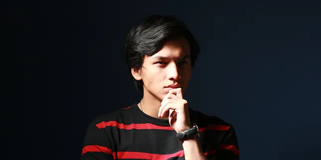 Kampanyekan LISA, Jefri Nichol Pungut Sampah Hingga Berkeringat