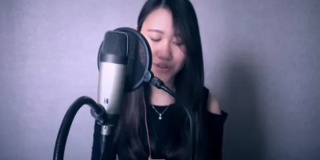 Kamu Harus Dengerin TrichiaDEE Bawain Lagu 22