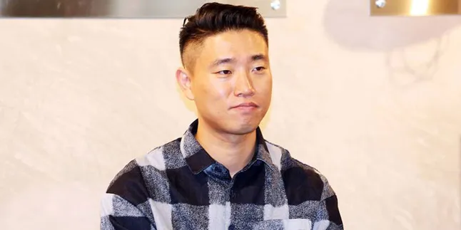 Kang Gary Diduga Menikahi Pegawainya Sendiri Yang 10 Tahun Lebih Muda