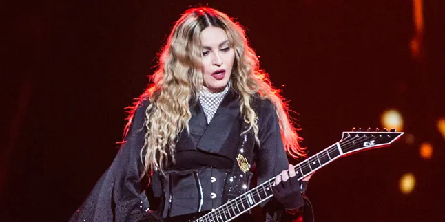 Kangen Momen Bareng Anak, Madonna Unggah Foto Bikin Trenyuh Kangen Momen Bareng Anak, Madonna Unggah Foto Bikin Trenyuh