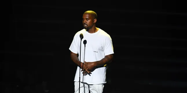Kanye West Berbagi Sisi Emosional Saat Bahas Anak-anaknya