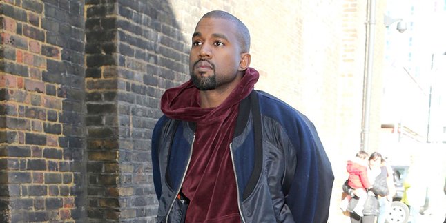 Kanye West Putar Klip Terbarunya di Louis Vuitton Foundation