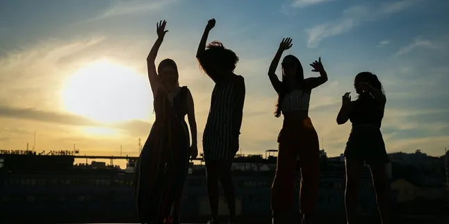 Karakter Seseorang yang Lahir Hari Senin Menurut Primbon Jawa Dilihat dari Pasarannya