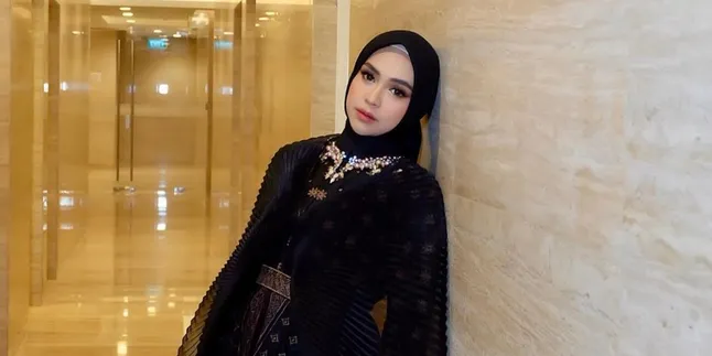 Karena Makan Daging Sembarangan, Ria Ricis Jalani Operasi Usus Buntu - Sempat Dikira Gejala Typhus Karena Makan Daging Sembarangan, Ria Ricis Jalani Operasi Usus Buntu - Sempat Dikira Gejala Typhus
