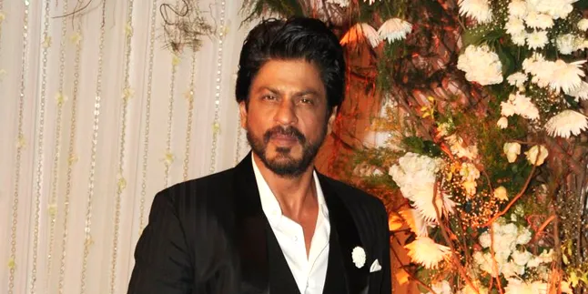Karena Muslim dan Bernama Khan, SRK Ditahan Bandara Los Angeles Karena Muslim dan Bernama Khan, SRK Ditahan Bandara Los Angeles