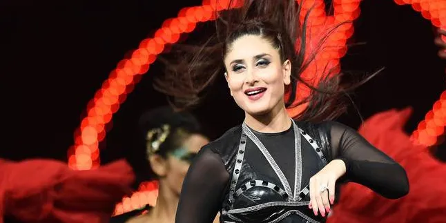 Karisma & Saif Party di India, Kareena Kapoor Sibuk Kerja di Sini Karisma & Saif Party di India, Kareena Kapoor Sibuk Kerja di Sini