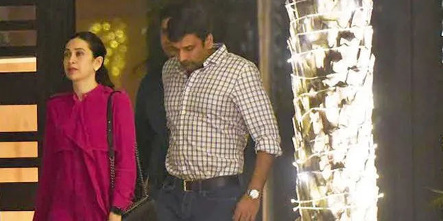 Karisma Kapoor Akhirnya Kenalkan Pacar ke Teman dan Keluarga Karisma Kapoor Akhirnya Kenalkan Pacar ke Teman dan Keluarga
