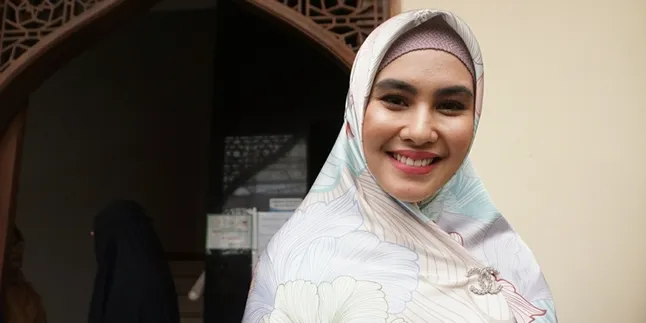 Kartika Putri Ungkap Kekhawatiran Pasca Menikah dengan Habib Usman bin Yahya Kartika Putri Ungkap Kekhawatiran Pasca Menikah dengan Habib Usman bin Yahya
