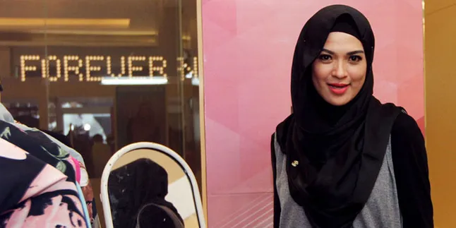 Kasus Penipuan Suami Jadi Penyebab Perceraian Delia Septianti?