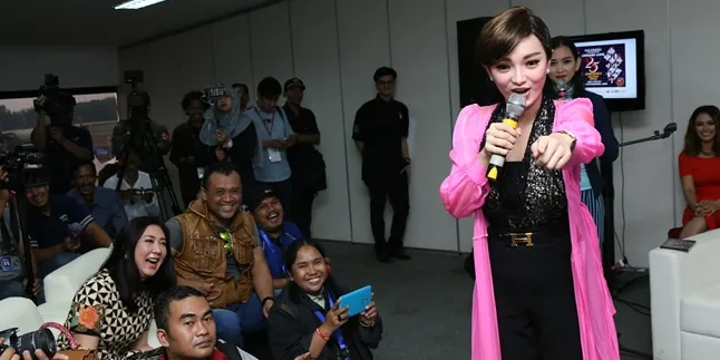 Kasus Zaskia Gotik Lecehkan Lambang Negara, Settingan Atau Bukan?