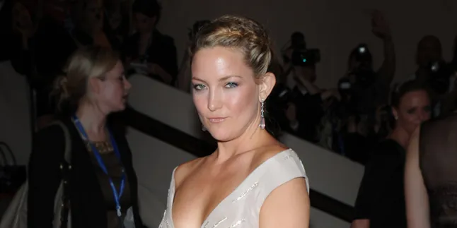 Kate Hudson: Proyek Remake 'PRIVATE BENJAMIN' Harus Dihentikan!