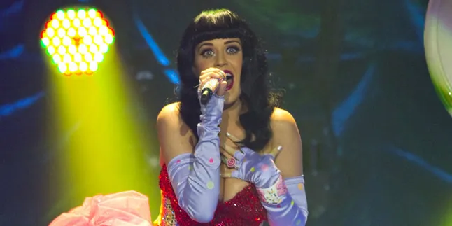 Katy Perry Akui Mengidap Gangguan Obsesif Katy Perry Akui Mengidap Gangguan Obsesif