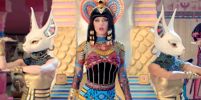 Katy Perry Bakar Lafaz Allah,  Umat Muslim Dunia Bereaksi!