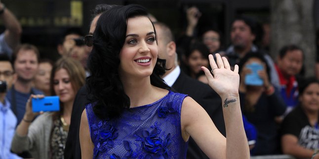 Katy Perry Siap Buatkan Lagu Kampanye Untuk Istri Bill Clinton