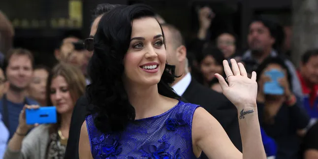 Katy Perry Terpilih Sebagai Penyanyi Wanita Terbaik 2013! Katy Perry Terpilih Sebagai Penyanyi Wanita Terbaik 2013!