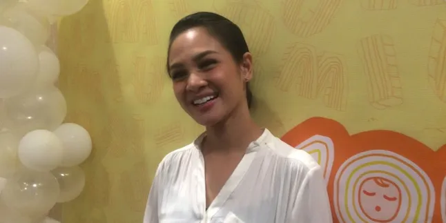 Kawa, Anak Andien Tunjukkan Ketertarikan di Dunia Musik & Excited Dengan Benda Ini Kawa, Anak Andien Tunjukkan Ketertarikan di Dunia Musik & Excited Dengan Benda Ini
