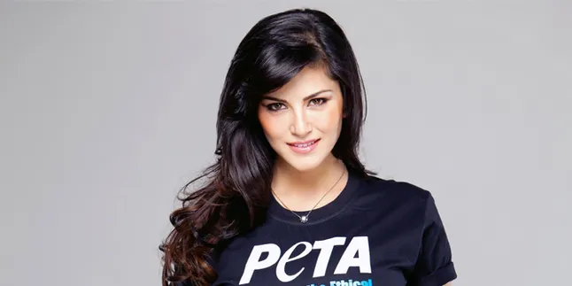 Bukan SRK, Tapi Sunny Leone Mantan Bintang Porno Yang Paling Banyak Dicari di India