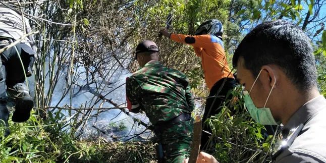 Kebakaran Hutan Lereng Gunung Panderman Capai 60 Hektar & Terus Meluas