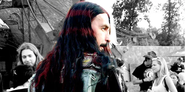 Kecanduan Musik Metal, Pria Swedia Ini Mendapat Tunjangan