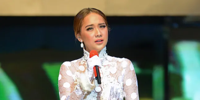 Kecantikan Bunga Citra Lestari Ini Benar-Benar Bikin Damai