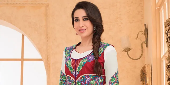 Kecantikan Khas Sosialita, Ini Outfit Karisma Kapoor Buat Dinner
