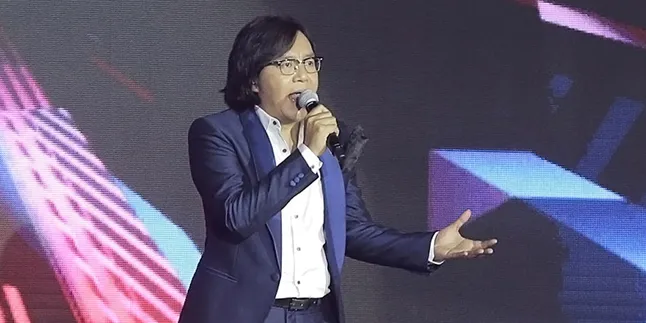 Kecewa, Ari Lasso Terpaksa Batalkan Konser 'Perjalanan Panjang' Malam Ini Kecewa, Ari Lasso Terpaksa Batalkan Konser 'Perjalanan Panjang' Malam Ini