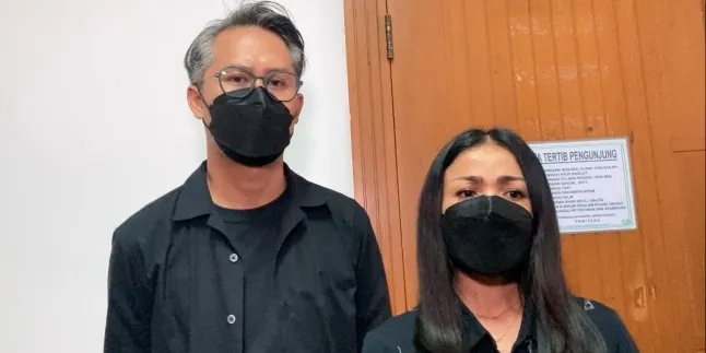 Kecewa Dengan Tuntutan Jaksa Penuntut Umum, Nirina Zubir: Ini Kasus Padahal Viral Loh Kecewa Dengan Tuntutan Jaksa Penuntut Umum, Nirina Zubir: Ini Kasus Padahal Viral Loh
