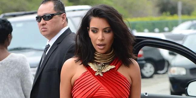 Kedok Kim Kardashian Tak Hadiri Show Kendall Jenner Terungkap! Kedok Kim Kardashian Tak Hadiri Show Kendall Jenner Terungkap!