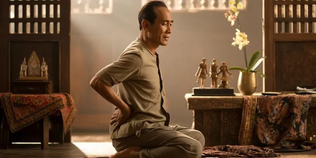 Kedutan Pinggang Kiri Belakang Primbon: Makna dan Pertanda dalam Tradisi Jawa