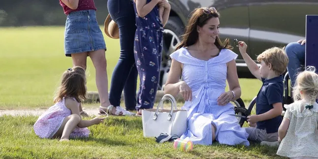 Kegiatan Menyenangkan Kate Middleton Bersama Anak-anak: Berburu Serangga di Taman!
