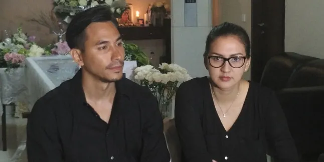 Kehilangan Sosok Ayah Setelah Sang Ibunda, Donna Agnesia Ikhlas Kehilangan Sosok Ayah Setelah Sang Ibunda, Donna Agnesia Ikhlas