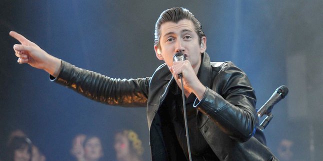 Keisengan Alex Turner Jadi Sebuah Lagu Baru Mini Mansions